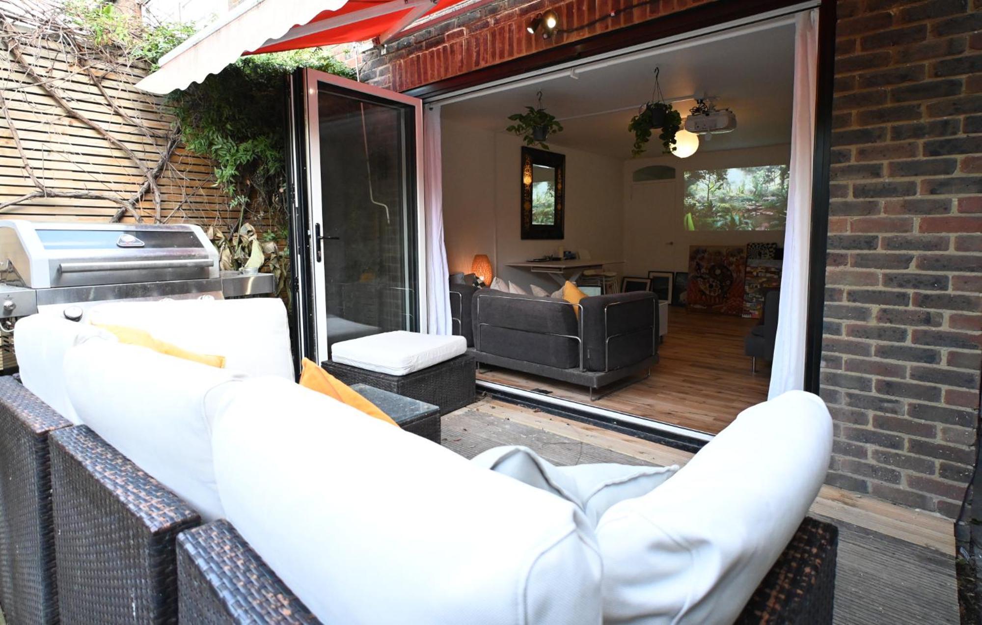 ロンドン 3-Bed House With Amazing Gardenヴィラ エクステリア 写真