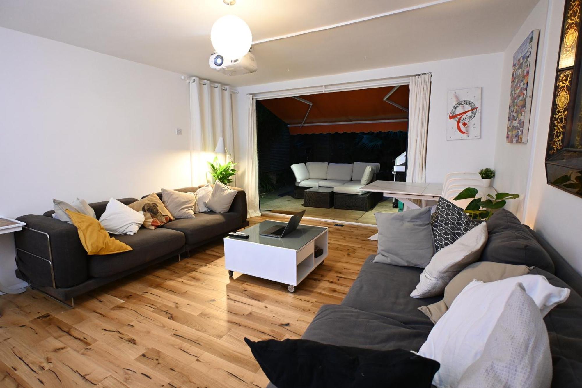 ロンドン 3-Bed House With Amazing Gardenヴィラ エクステリア 写真